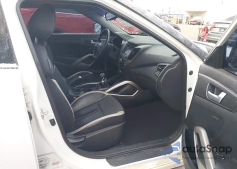 2013 Hyundai Veloster Turbo W/Black z USA, uszkodzony, nr VIN KMHTC6AE4DU167571